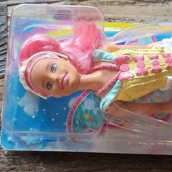BARBIE DREAMTOPIA Sweetville - Picture 1 of 7